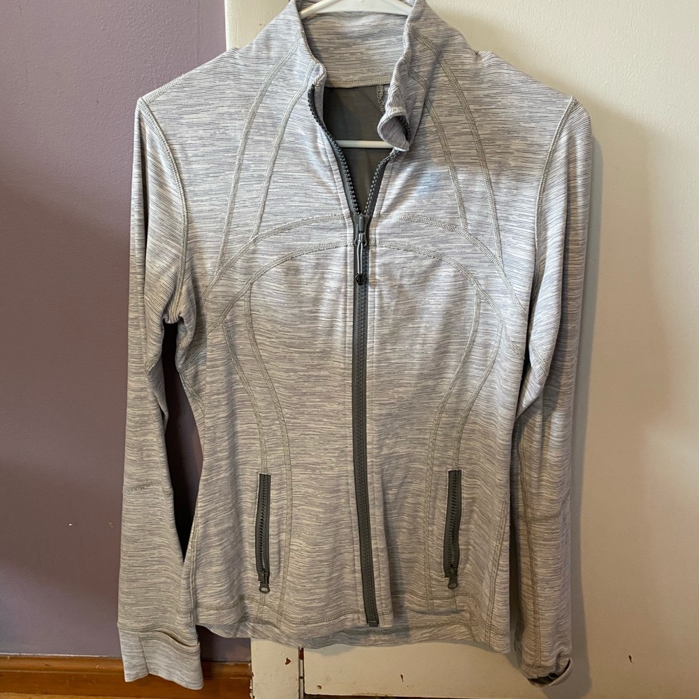 LULULEMON define jacket. Size 8